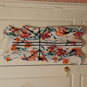 Like New Sandra Darren Slimming, Floral Dress